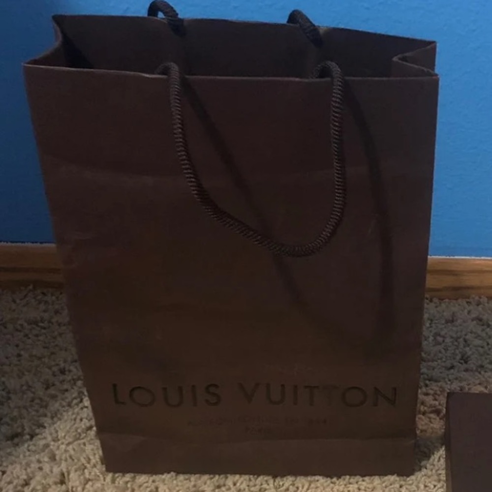 AUTHENTIC Louis Vuitton Bag and Box
